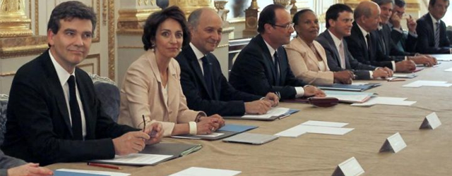 Chers lecteurs, je dois vous avouer quelque chose : voir toutes ces nouvelles têtes au sommet de l’État, voir Mme Merkel désormais obligée de négocier les choix européens et non plus...